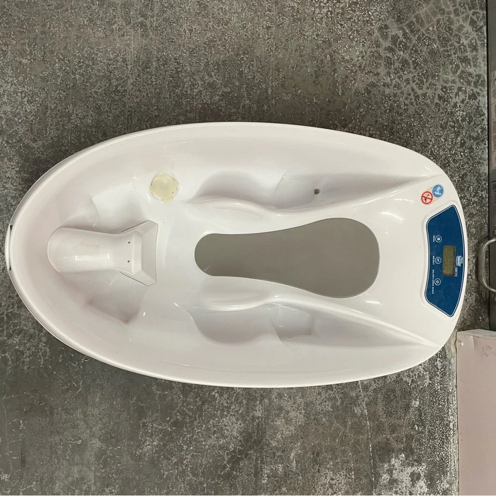 Baby Patent Aqua Scale Bathtub